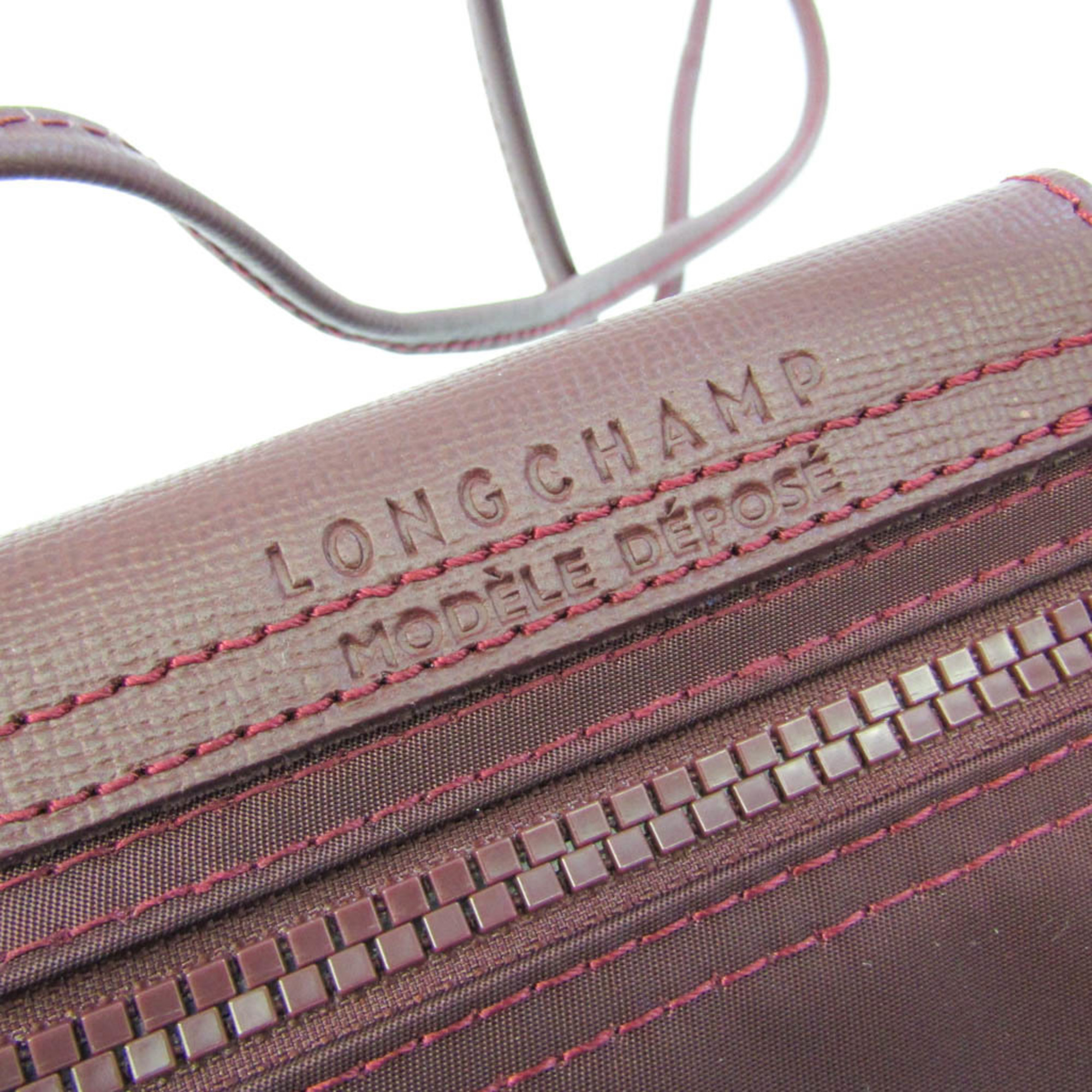 INSPECTING A FAKE LONGCHAMP LE PLIAGE