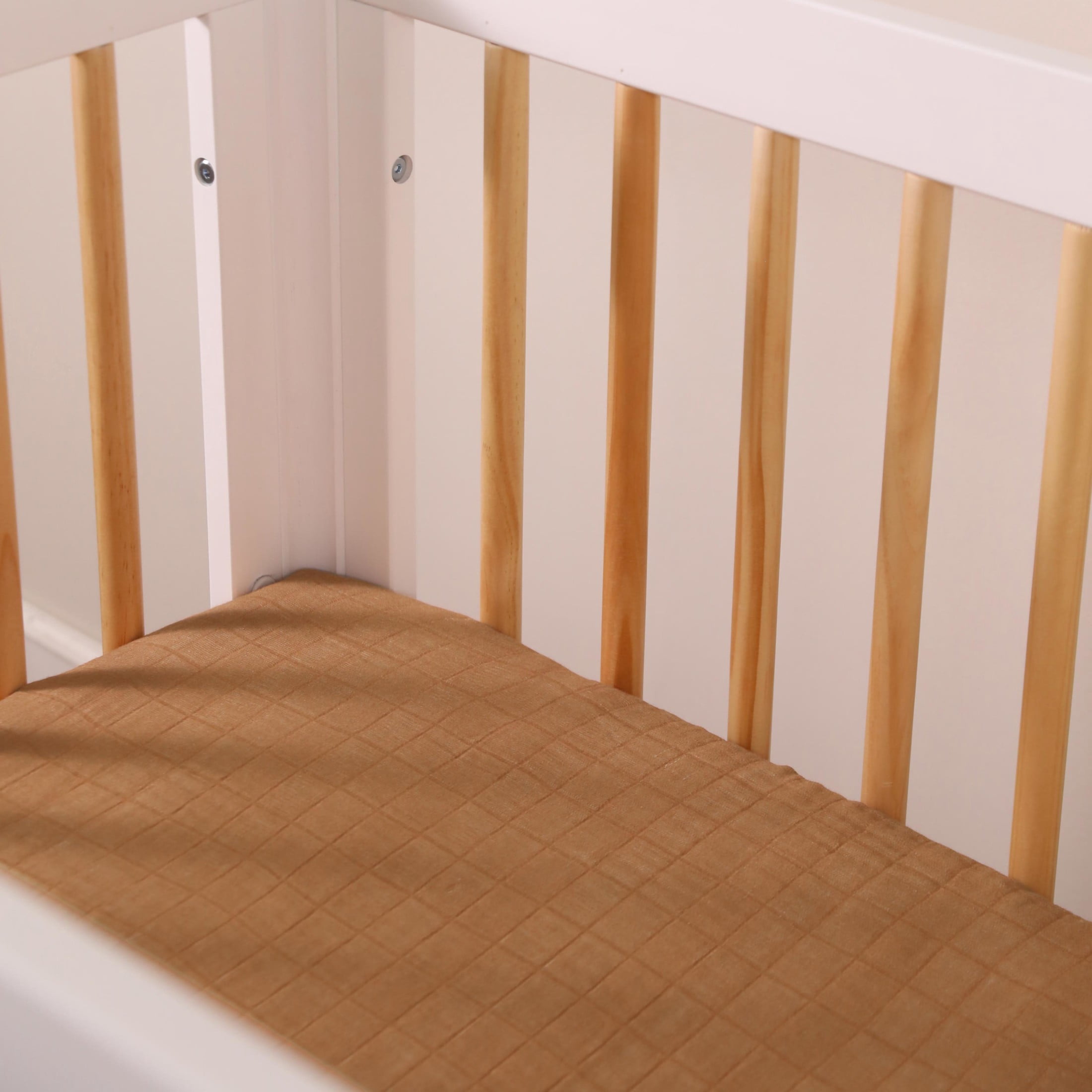 Babyletto Mini Crib Sheet in GOTS Certified Organic Muslin Cotton