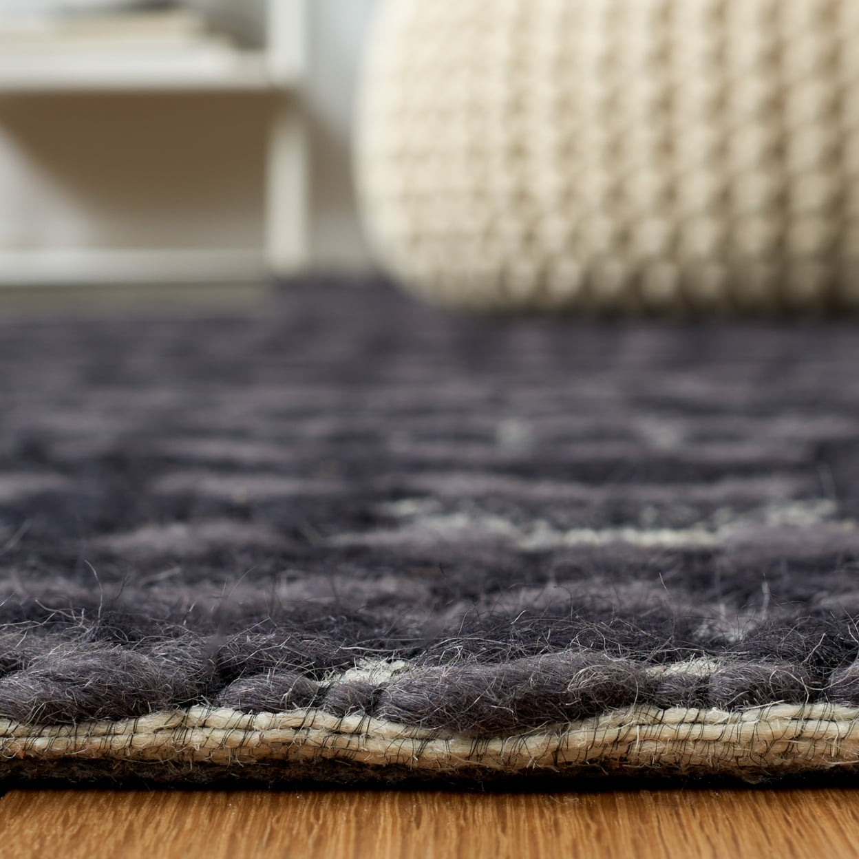 SAFAVIEH Marbella Clarissa Diamond Area Rug, Black/Ivory, 4' x 6'