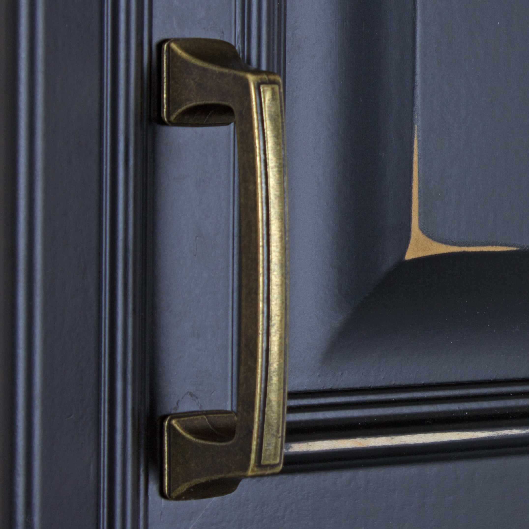 GlideRite 3 in. Center Classic Base Pull Cabinet Hardware Handle, Antique Brass, Pack of 25