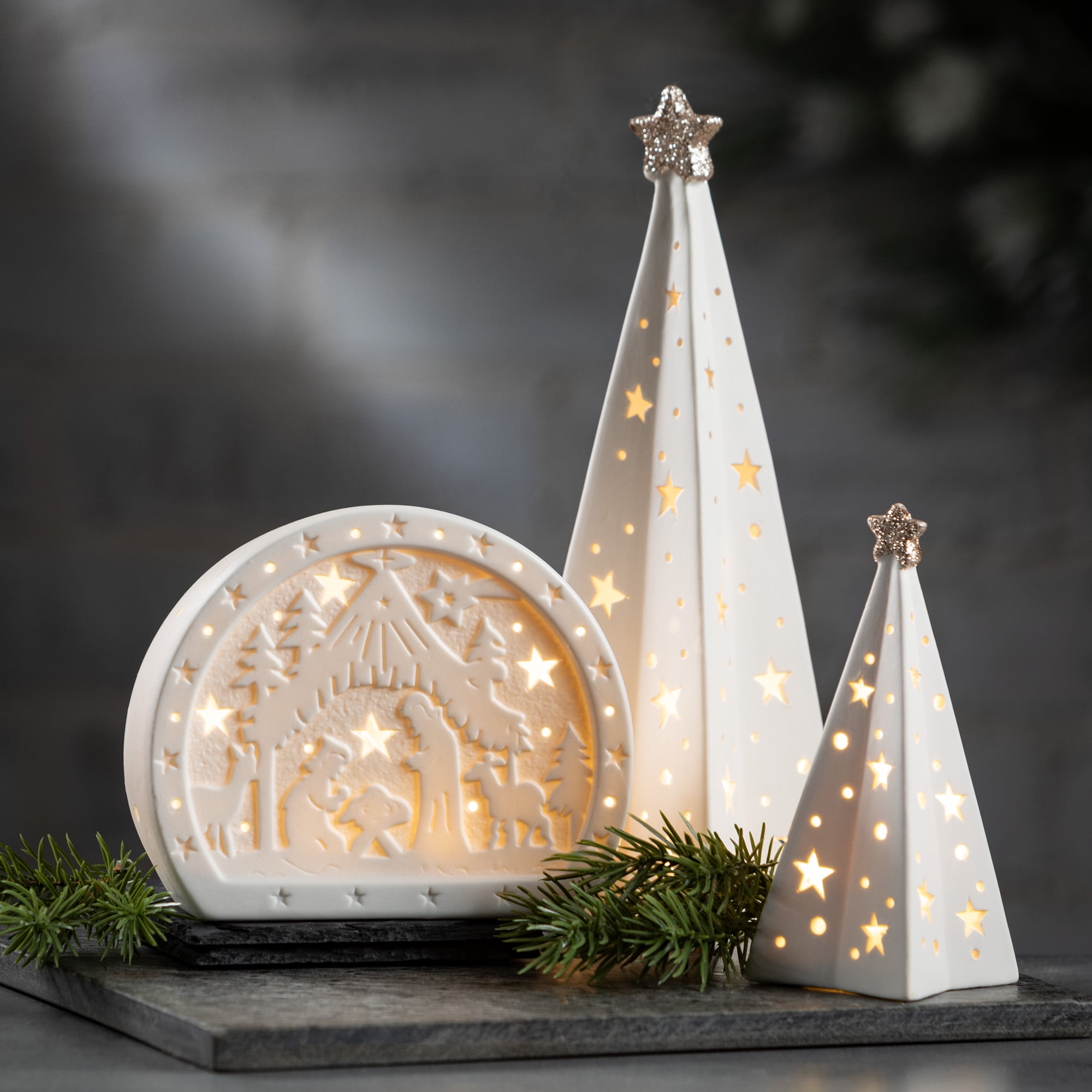 White Ceramic Christmas Tree With Lights Stock Photo - Download Image Now -  Ceramics, Christmas Tree, Amber Light - iStock