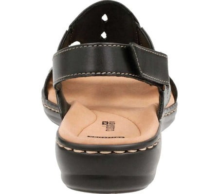 clarks women's leisa lakelyn flat sandal