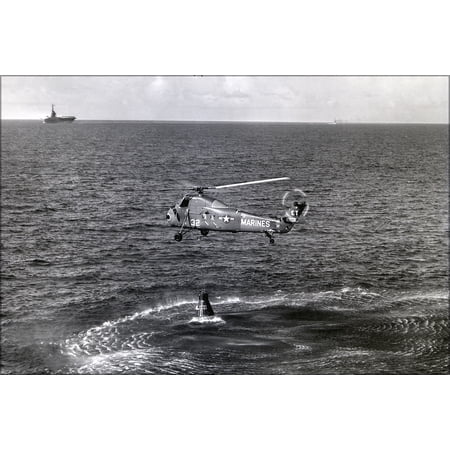 24"x36" Gallery Poster, Marine helicopter attempts to retrieve Liberty Bell 7 MR-4 mission