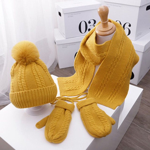 LinYooLi Children’S Knitted Small Linen Hat Scarf Gloves Three-Piece Set, Plush Warm Children’S Hat Wool Cap