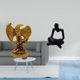 thumbnail image 2 of Escultura De Pensador Majestuoso, Adorno Artístico De Escritorio Para El Hogar, La Oficina, La Sala De Estar, Estantería, Regalo Decorativo Abstracto Creativo., 2 of 8