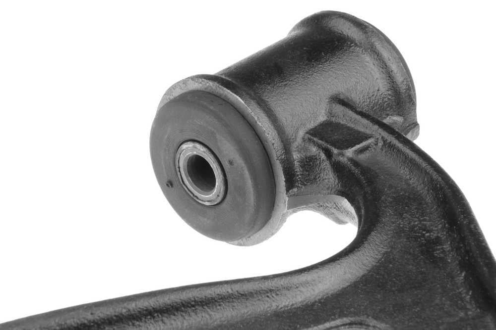 URO Parts 1633300907 Suspension Control Arm