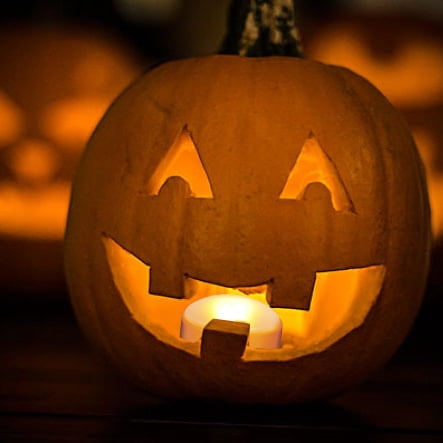 Set of 4 White Halloween Pumpkin Lights with Remote and Timer, Battery Powered Jack-O-Lantern Decor Electric Flameless Candle, Flickering Bright Light for Halloween Holiday Outdoor Decoration