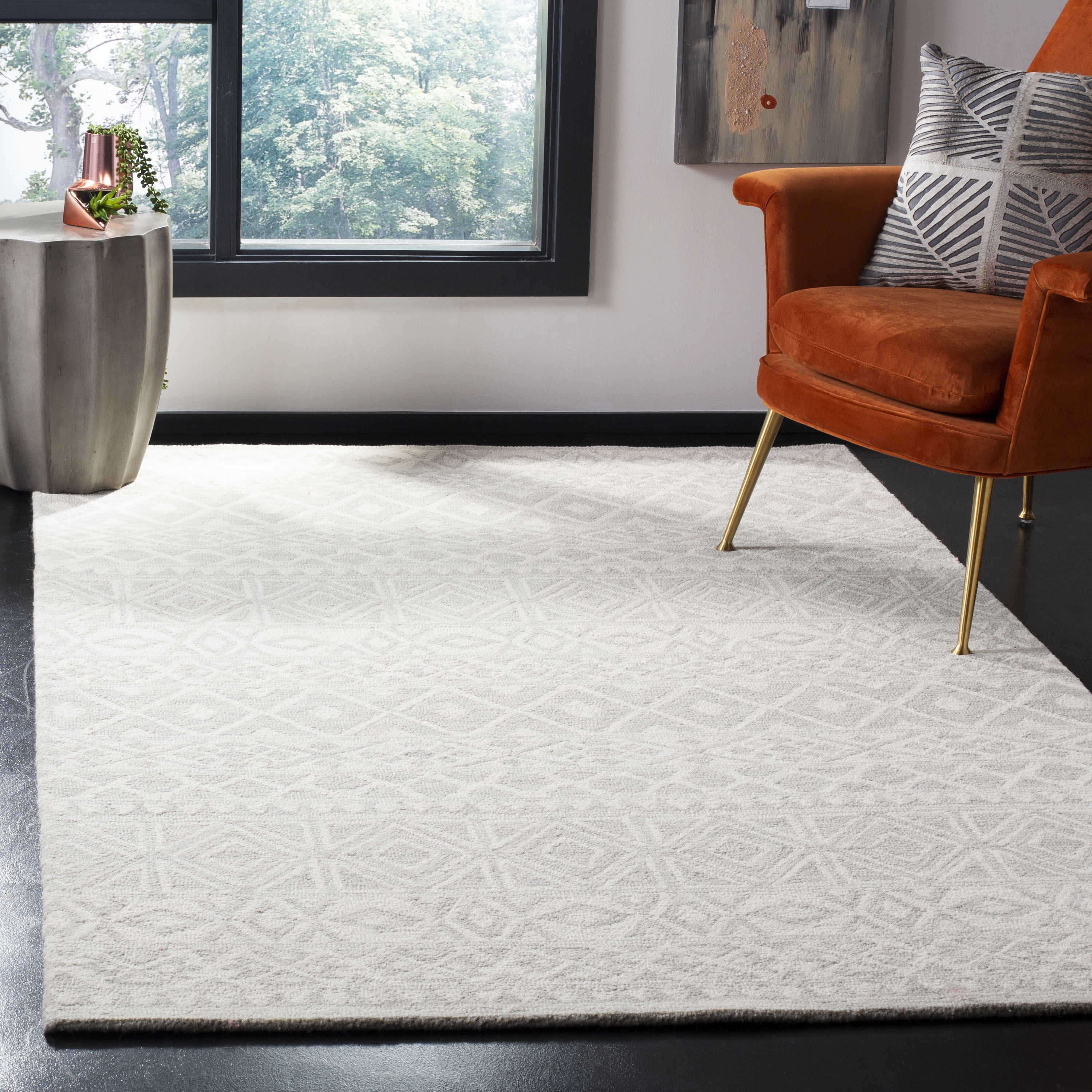 SAFAVIEH Blossom Emalee Abstract Wool Area Rug, Silver/Ivory, 5' x 8'
