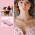 thumbnail image 4 of Set de regalo Bath & Body Lily Roy de 20 piezas con collar y más, 4 of 9