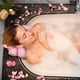 thumbnail image 4 of Almohada de baño, almohada de baño con ventosas, almohada ergonómica para el reposacabezas del hogar para bañera de almohada de spa, jacuzzi, bañera de hidromasaje, spa en casa, rosa (38 x 36 x 8,5 cm JFHHH pequeña, 4 of 5