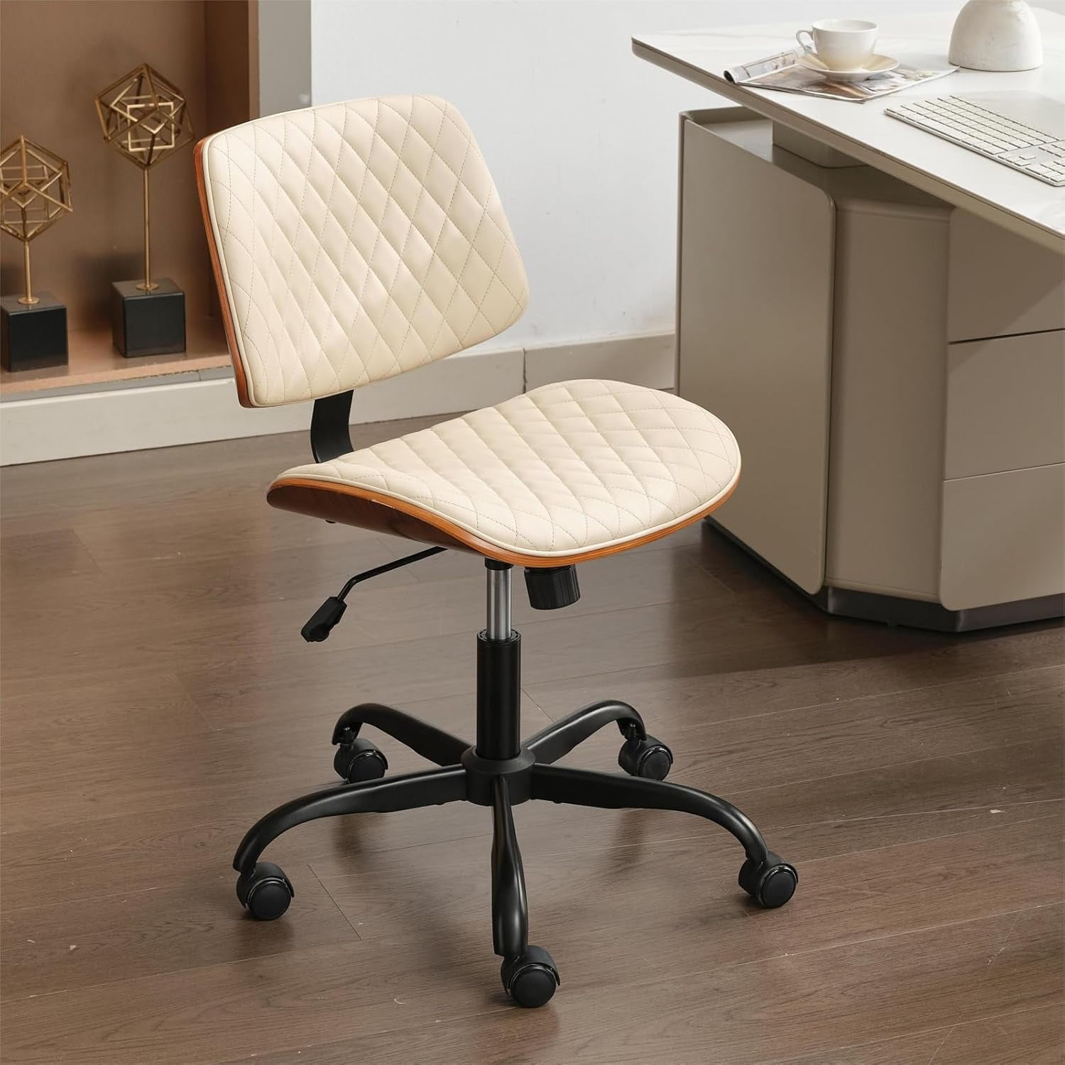 kumaです。 CHITOOMA PU Armless Office Desk Chair, Adjustable Swivel