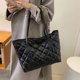 thumbnail image 2 of Bolso de mano para mujer bolso de mano suave y versátil bolso de compras informal de moda para mujer, 2 of 9
