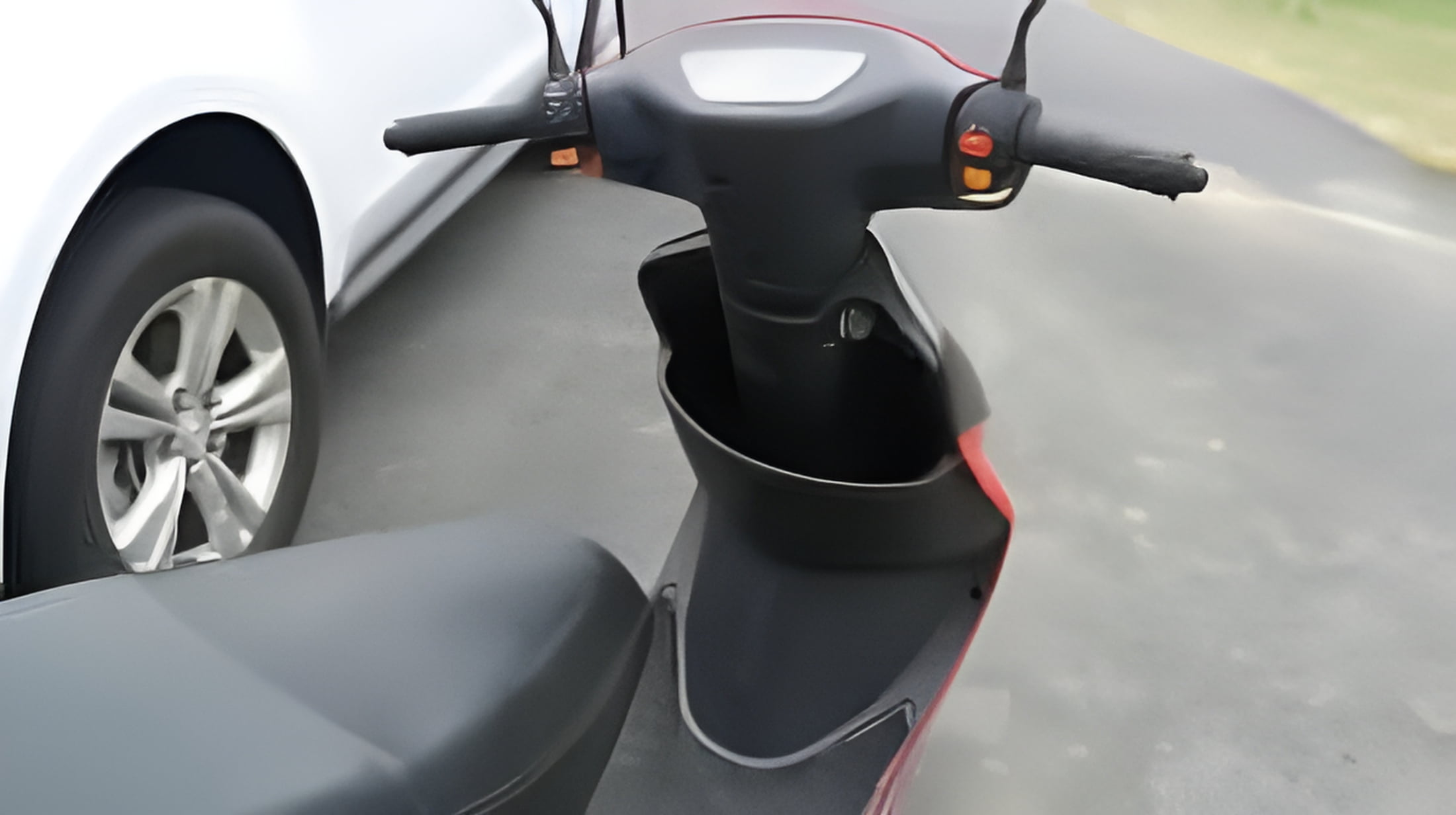 HHH Brand New Upgraded 49cc/50cc Scooter Moped for Youth and Adult