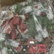 thumbnail image 4 of Guirnalda navideña de camión rojo, adornos para puerta, decoración del hogar para pared de fiesta de Navidad, 4 of 4