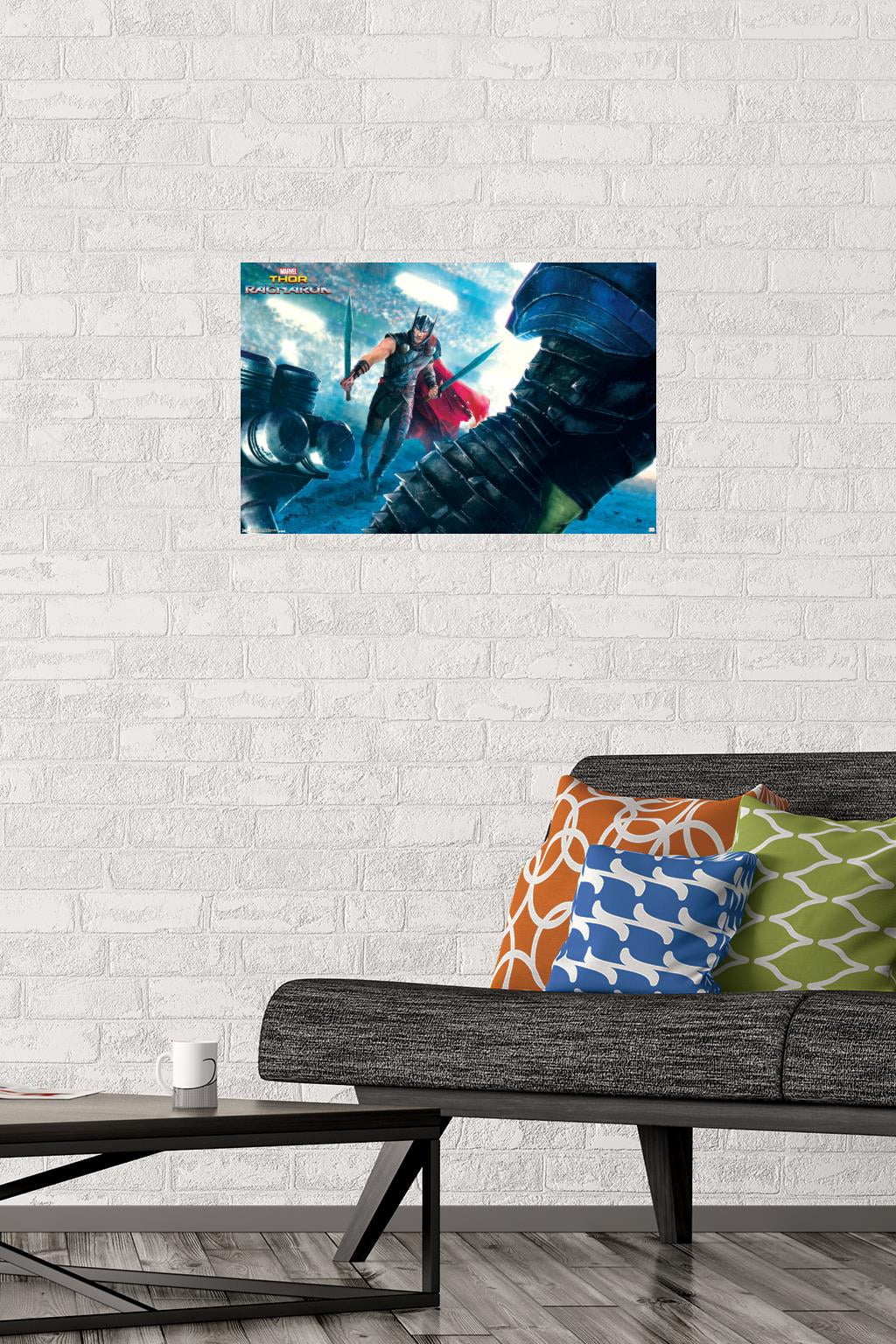 Marvel Cinematic Universe - Thor - Ragnarök - Arena Thor Wall Poster, 14.725" x 22.375"