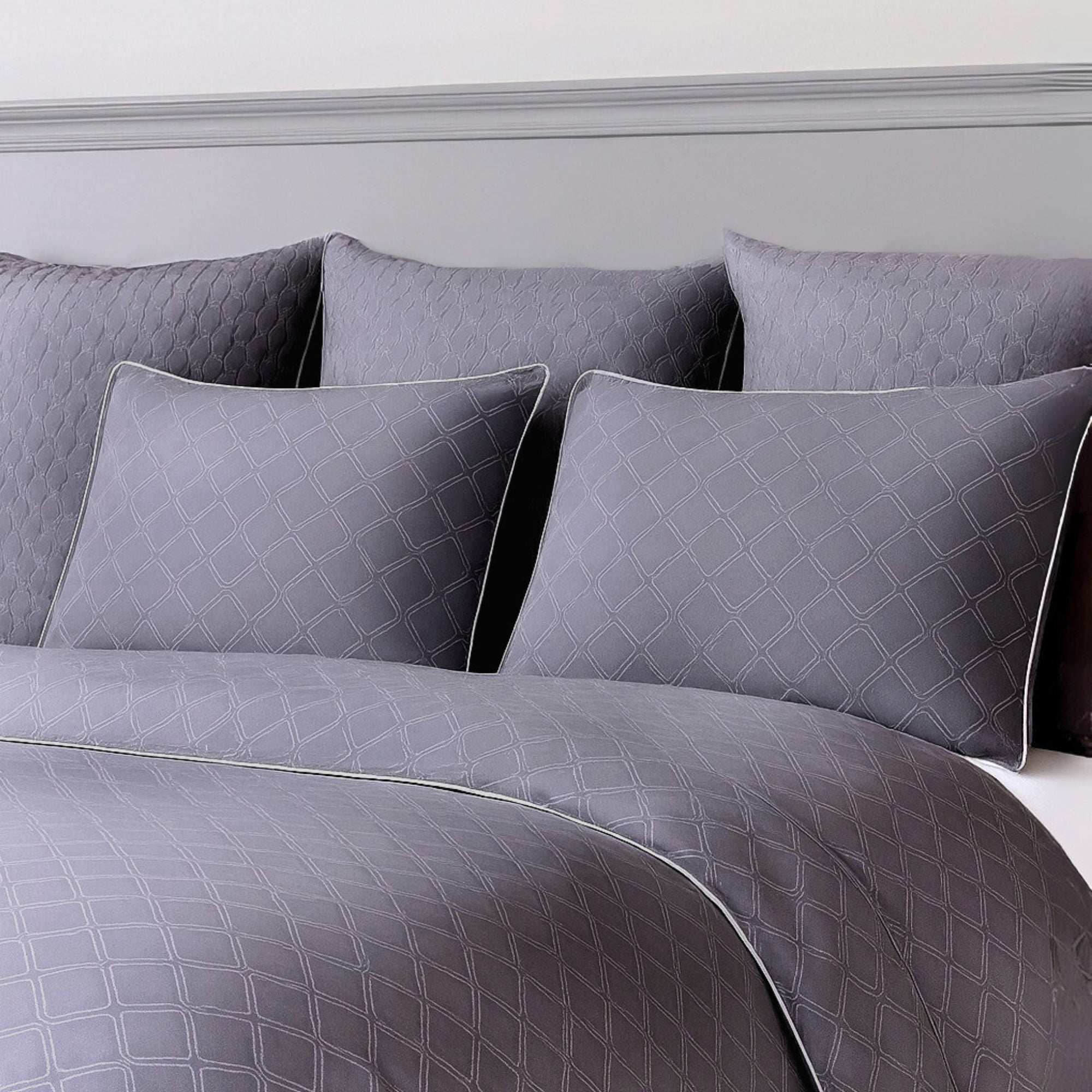 BedVoyage King Size Duvet Cover Set, Luxury 100% Viscose Derived from Bamboo, with Standard Shams, Button Closure/Corner Ties, Silky-Soft, Lightweight & Cooling, King/Cal King – Gray Geometric