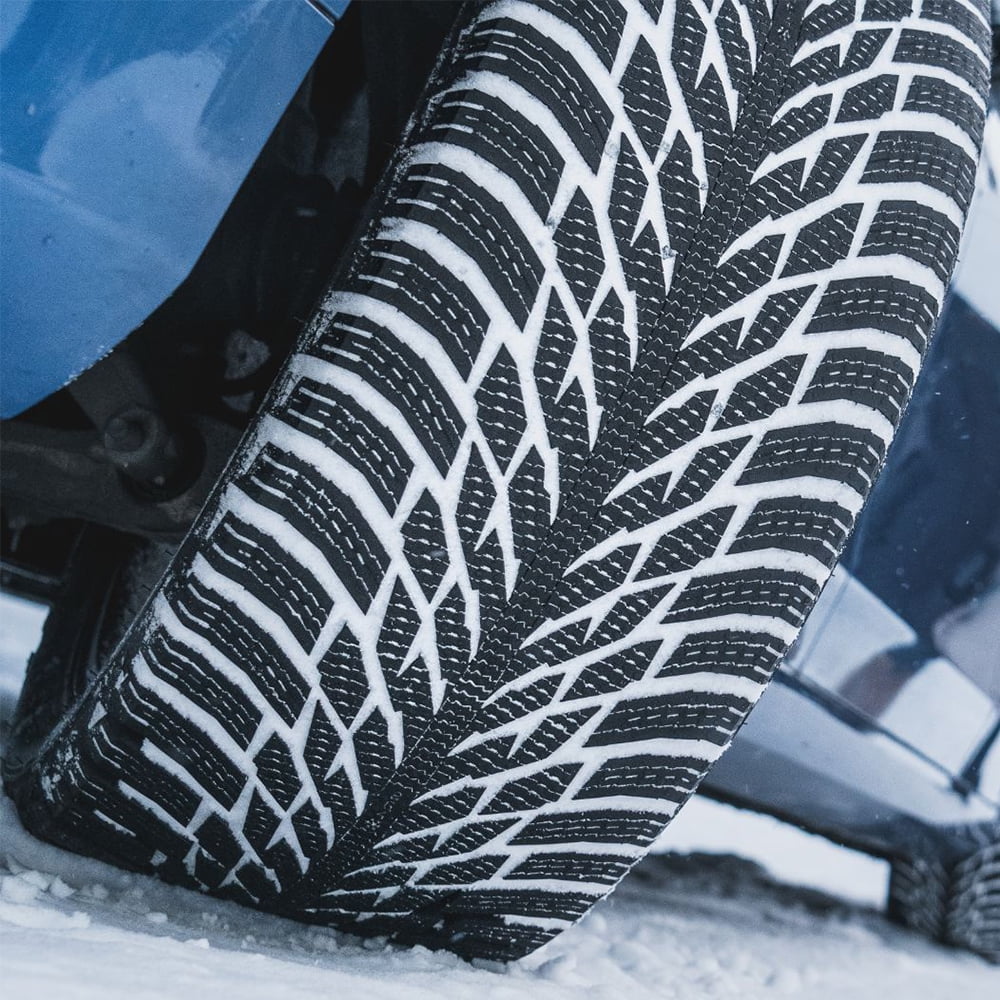 Nokian Hakkapeliitta R3 Winter 245/45R18 100T XL Passenger Tire Fits: 2016-23 Chevrolet Malibu LT, 2017-19 Mercedes-Benz E300 4Matic