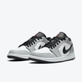 thumbnail image 4 of Air Jordan 1 Nike Retro Low para hombre y mujer, zapatillas de baloncesto clásicas de cuero, cómodas, para deportes al aire libre, zapatillas de skate informales, 4 of 5