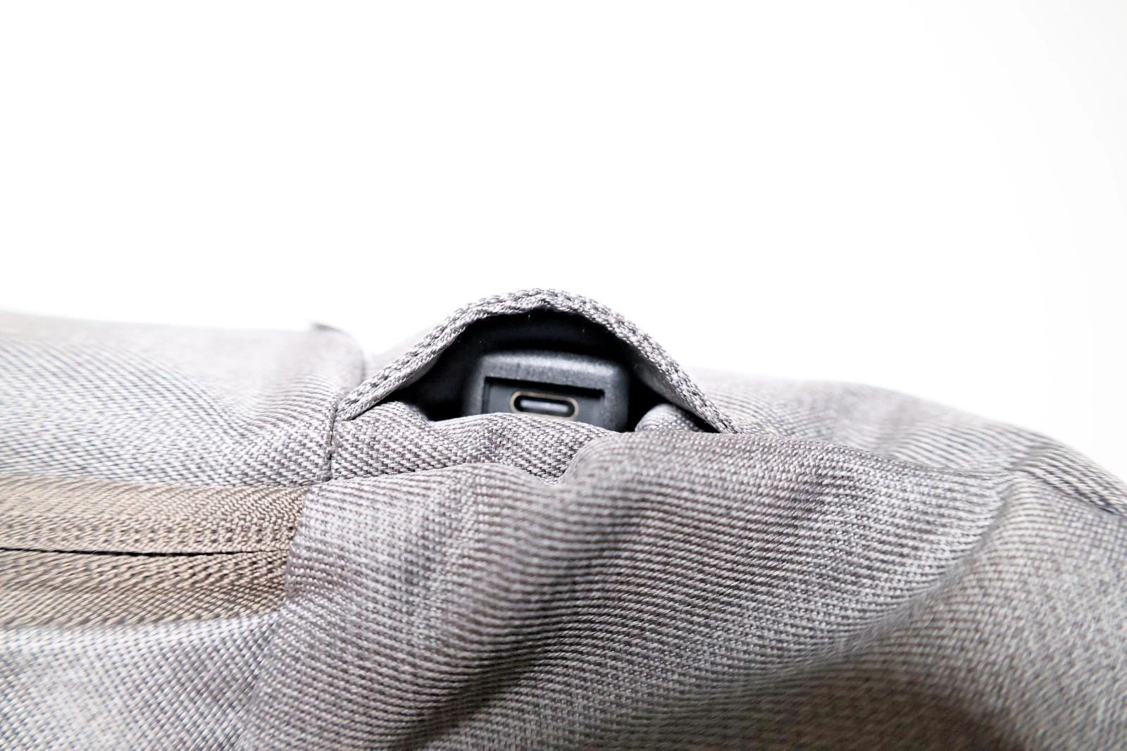 Swissdigital Brazen Light Gray Crossbody bag