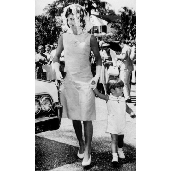 Jacqueline Kennedy History (18 x 24)