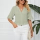 thumbnail image 2 of Camiseta con cuello en V para mujer, mangas con volantes, ajuste holgado, color puro, informal, Top de verano para uso diario, verde guisante XXL, 2 of 6