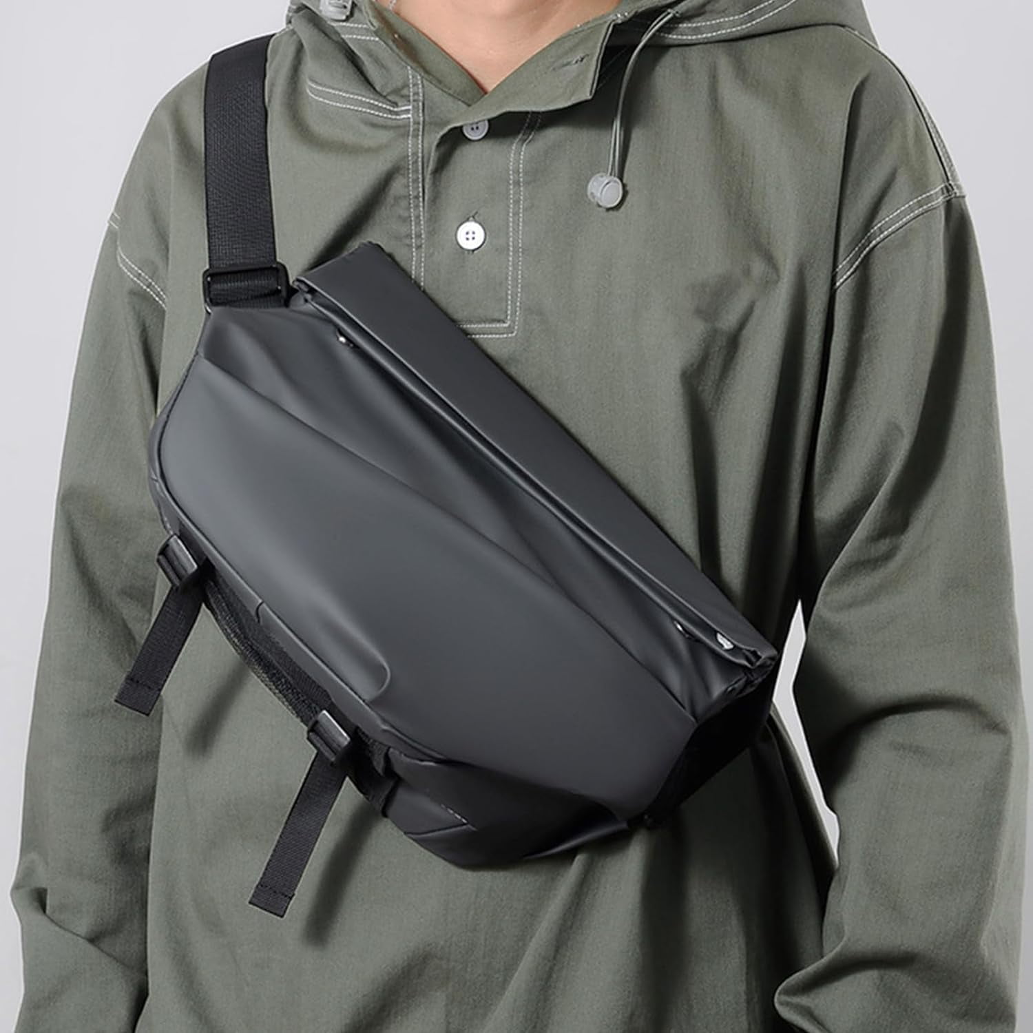 バッグ INSILENCE Obsidian Crossbag CHARCOAL Obsidian Sling Bag,Multipurpose Stylish Crossbody Bag, Quick