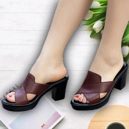 

large size four summer fashion new women‘s sandals and slippers thick heel mother high heel anti-Taiwan hundred casual women‘s shoes