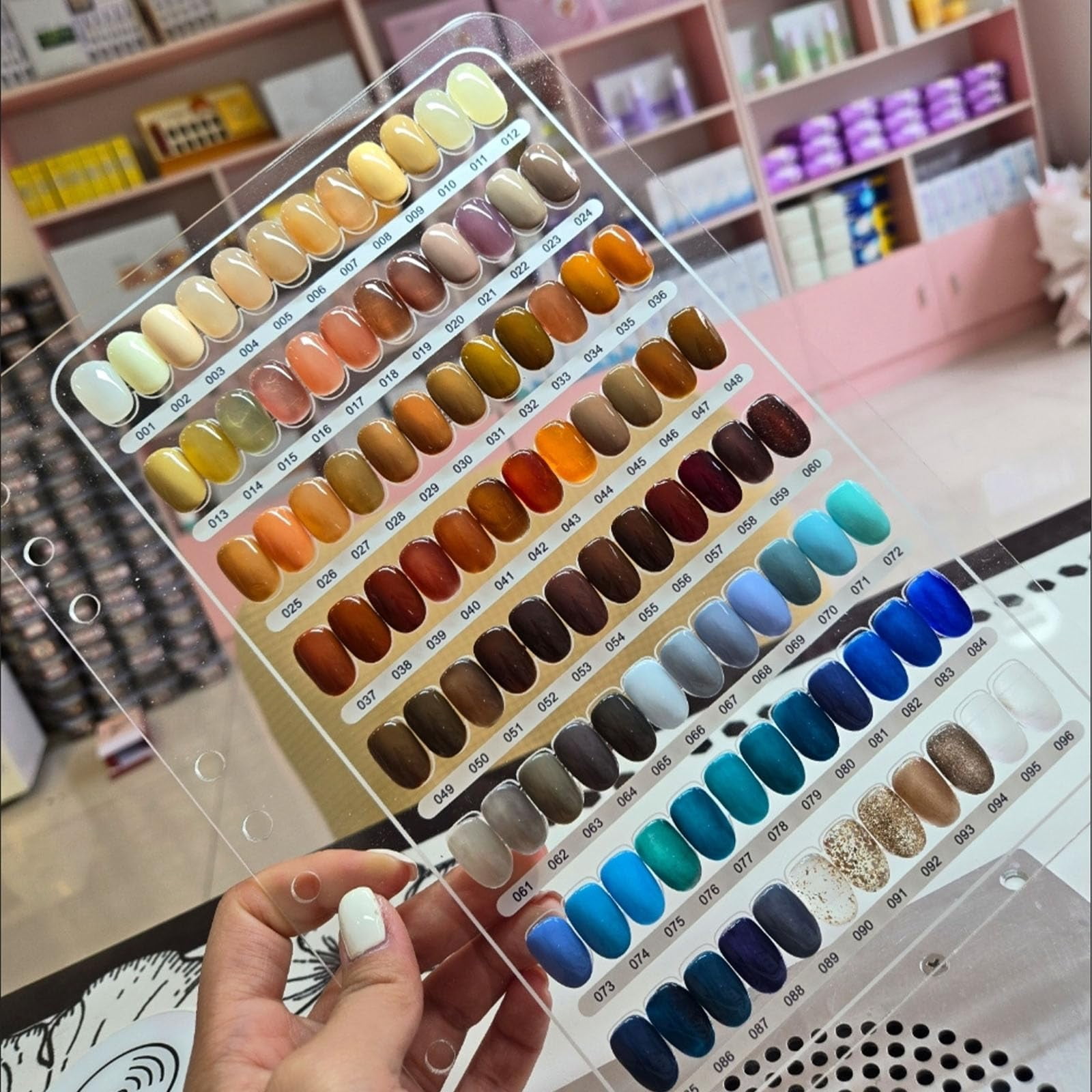 Magnetic Nail Swatches Book, 2025 New DIY Separable Magnetic Tips Nail Color Swatchs Easy Preview & Storage (Apricot, 180 colors)