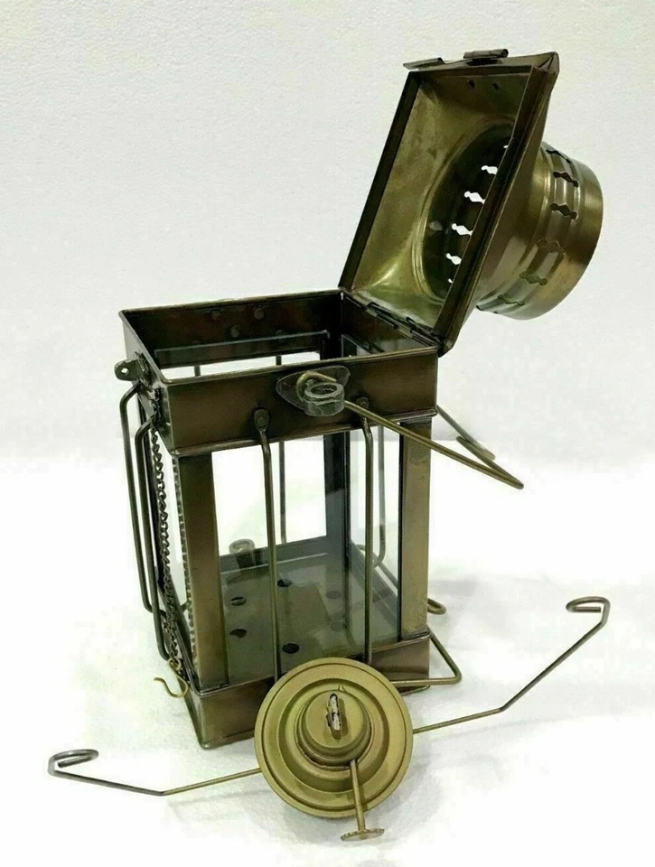 Vintage Antique Iron Oil Lamp Lantern Collectible Nautical Maritime Ship Lantern Oil lamp Boat Lighting