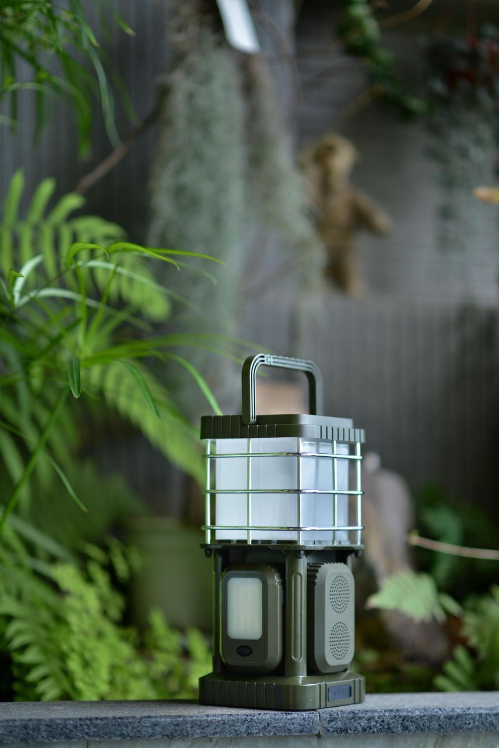 Tru de Light LED Lamp with Bluetooth speaker