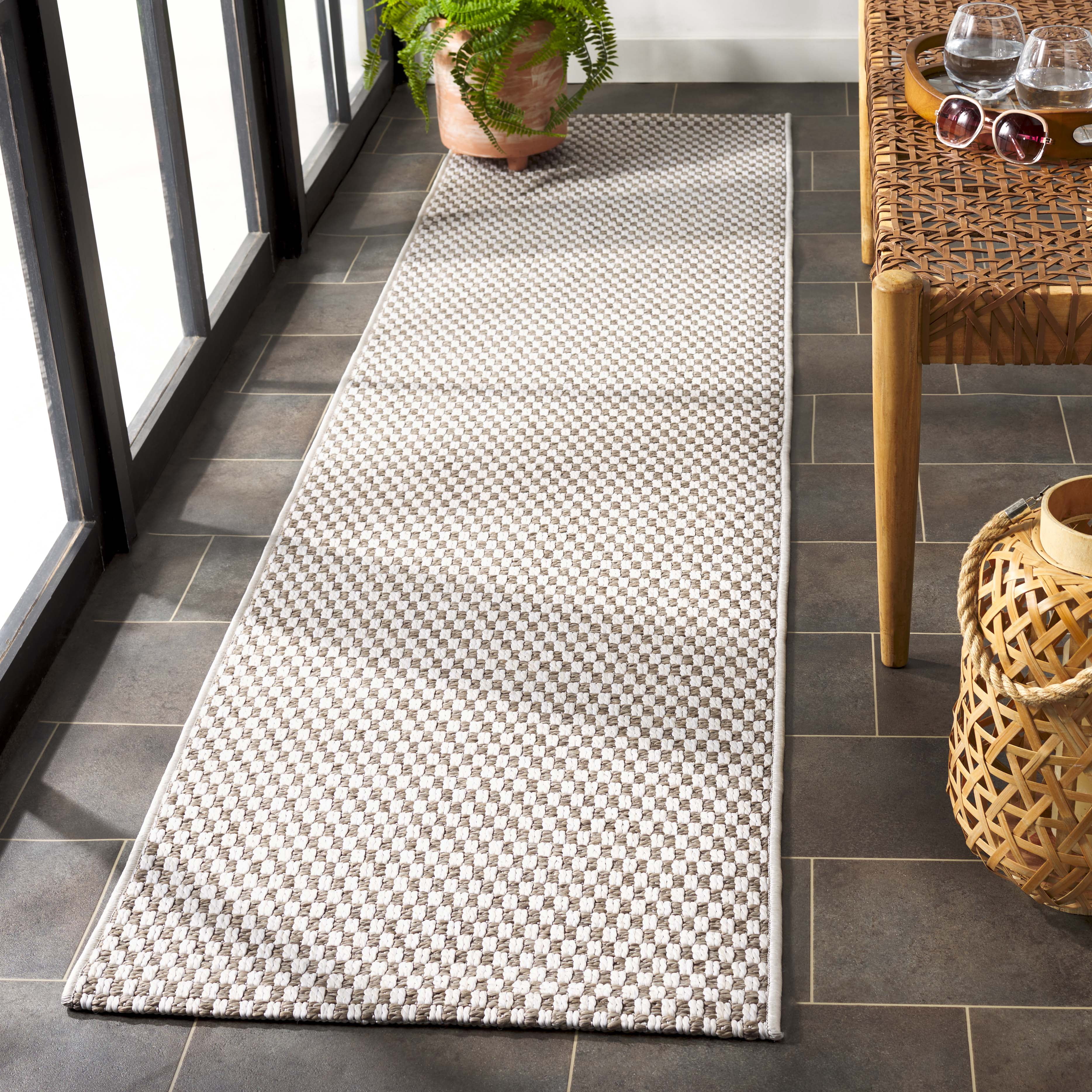 Safavieh Sisal All-Weather Delroy Solid Indoor/Outdoor Runner Rug, Natural/Ivory, 2'2" x 5'