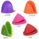 thumbnail image 4 of Juego de 6 uds. De manoplas de silicona para horno con pinzas para cocinar, solución resistente al calor para cocina (rojo, naranja, azul, verde, rosa, rojo, púrpura) Xemadio LN-2104, 4 of 8
