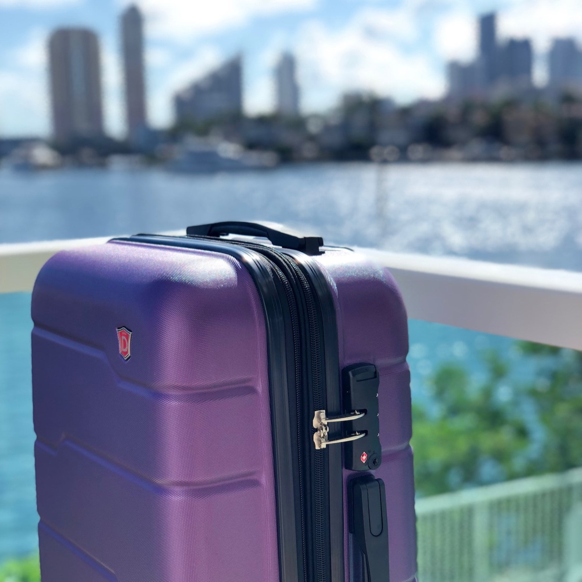 DUKAP Rodez 28" Lightweight Hardside Spinner Luggage