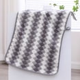 thumbnail image 4 of Toalla De Mano De Poliéster Toalla facial de forro polar coral gris de 35 x 75 cm, gruesa y suave, para el hogar, para baño, cocina, limpieza de manos y rostro (1 unidad) JASKFLY, 4 of 8