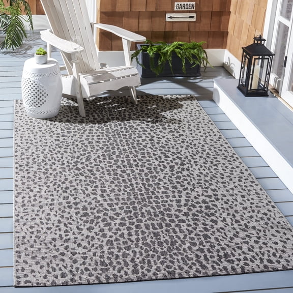 Safavieh Courtyard Karina Animal Indoor/Outdoor Area Rug, Gray/Black, 5'5" x 7'7"