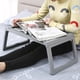 thumbnail image 2 of Mesa de cama plegable, mesa de desayuno, escritorio, soporte para computadora portátil, para el hogar y el dormitorio (gris), 2 of 7