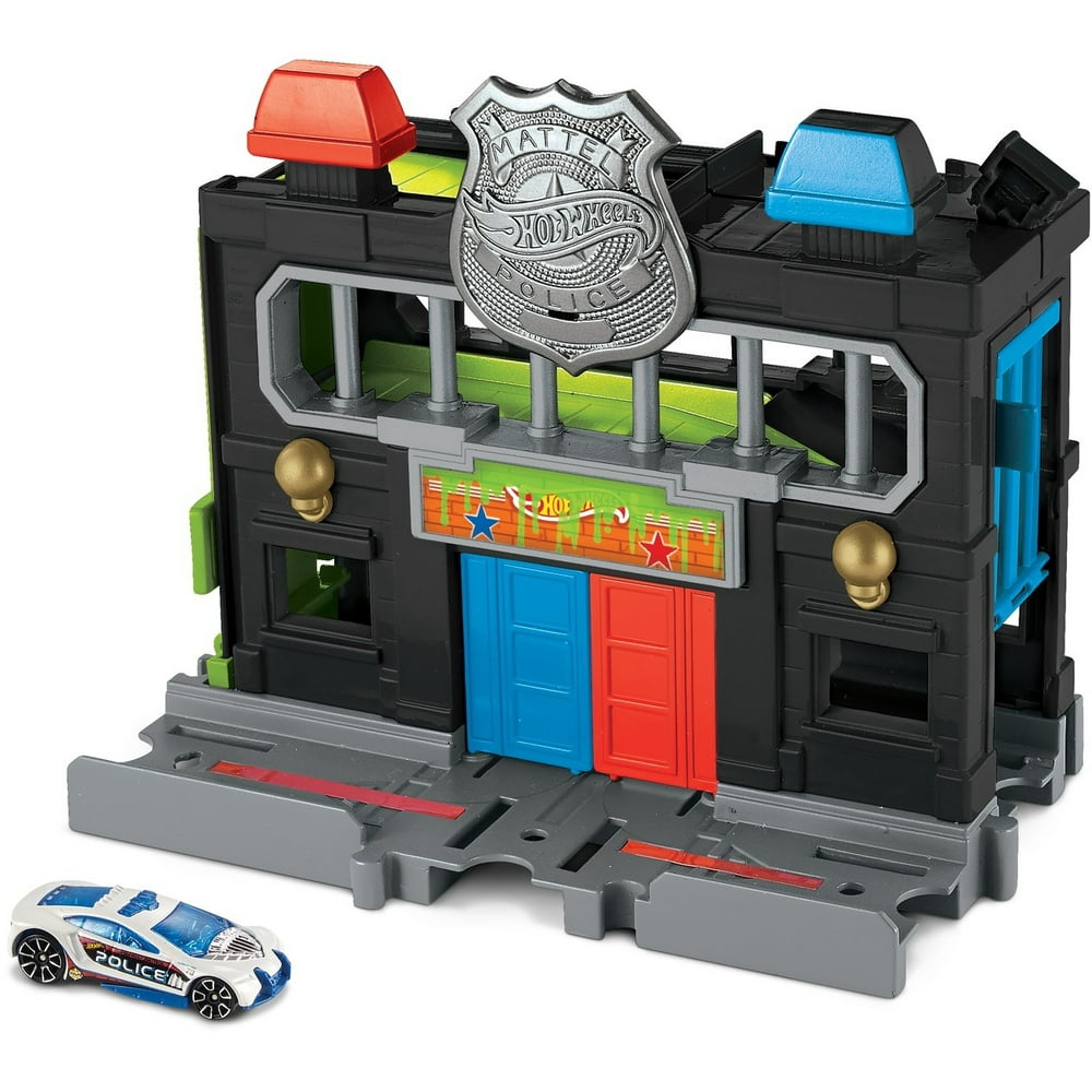 Hot Wheels Downtown Toxic Police Station, Play Set