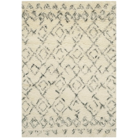 Safavieh Casablanca 4' X 6' Wool and Cotton Hand Tufted Rug in Ivory / Gray