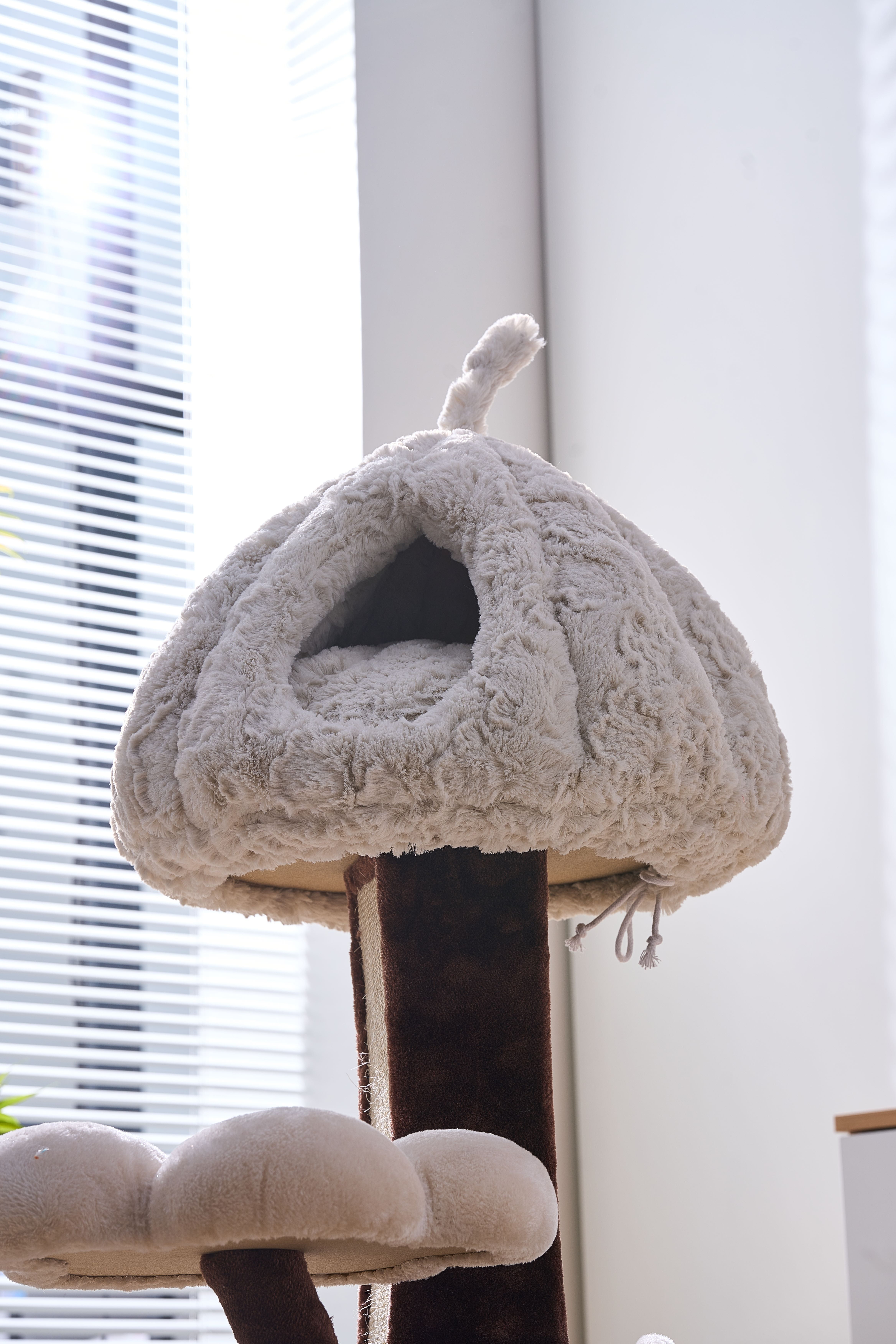 PetPals Anxiety Calming & Washable Kitten Cat Bed-Rose Hut