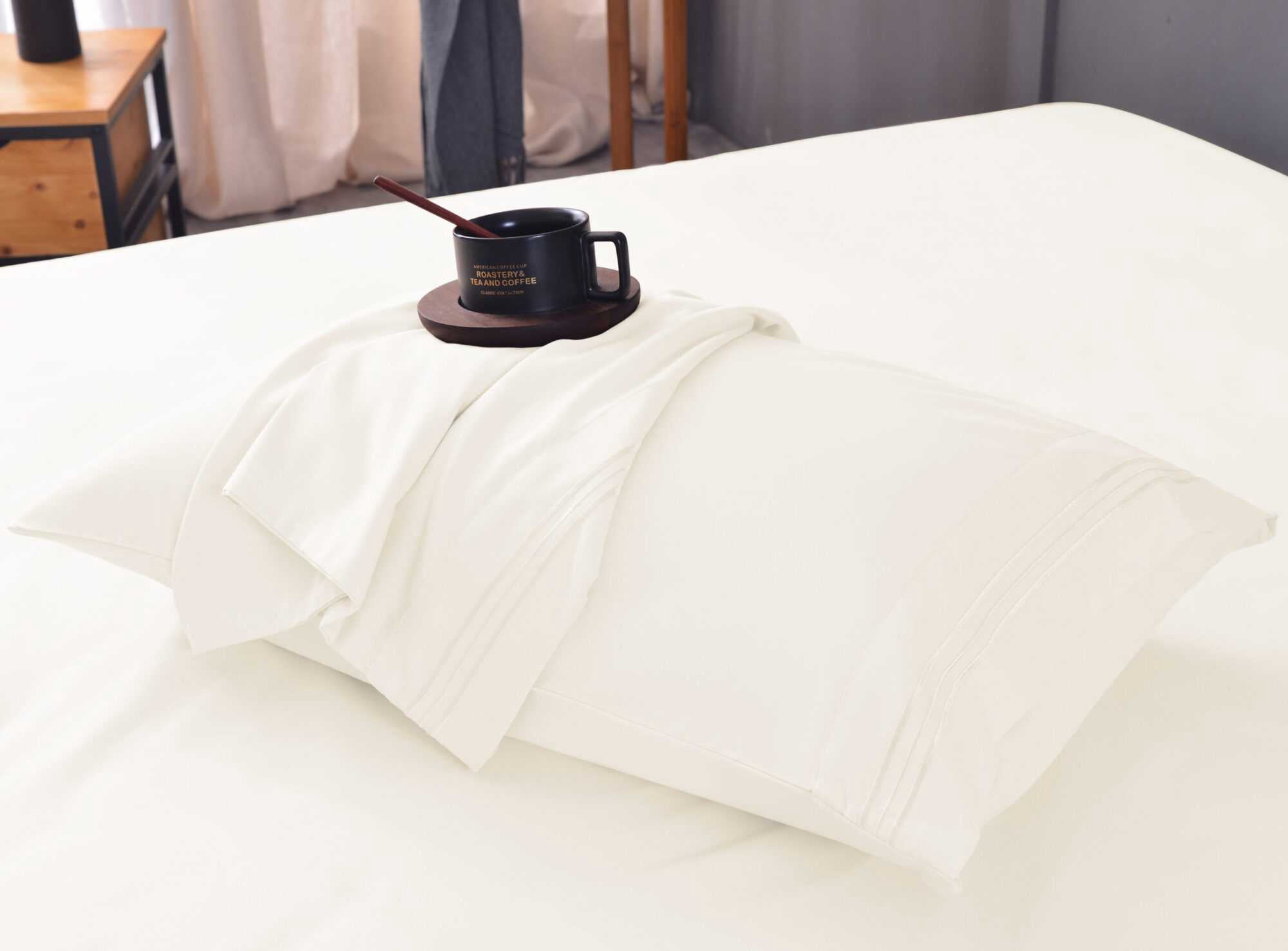 The Season Essentials Wrinkle Free Sheet Sets with Deep Pockets & Stain Resistant, 4 pc, 1800 Thread Count Bamboo Based, Ivory, Queen