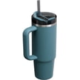 thumbnail image 2 of Vaso Stanley Quencher H2.0 FlowState 900ml, de Acero Inoxidable aislado al vacío; Azul, 2 of 3