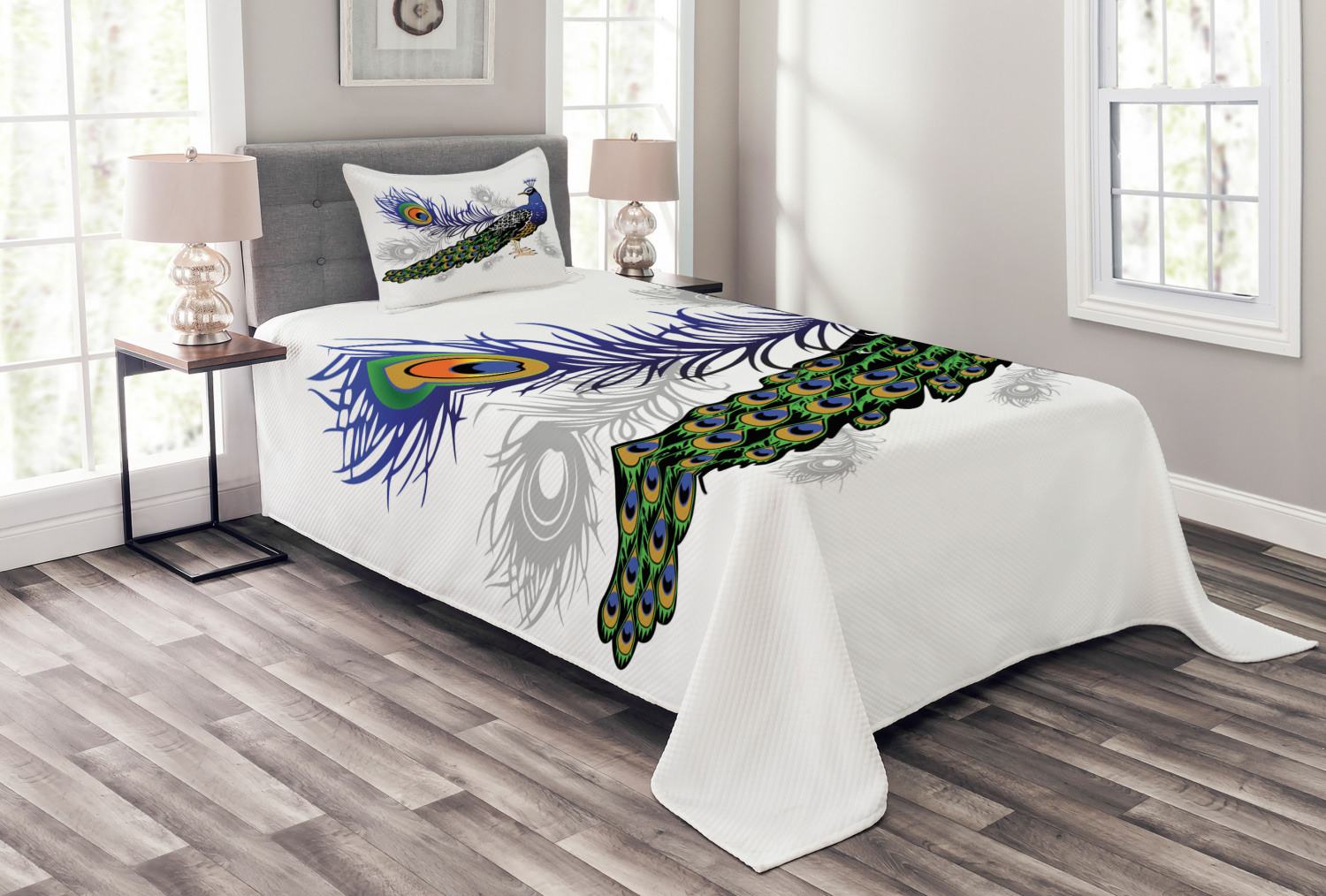 Peacock Bedspread Set, Male Peacock Feathers Springtime Wilderness Crowned Majestic Artsy Animal