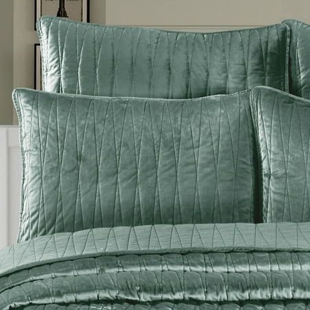 Velvet Quilt Set by Brielle