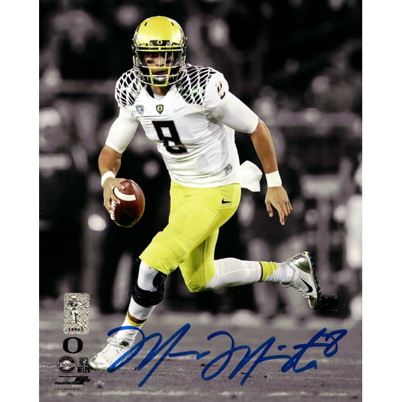 Marcus Mariota Autographed 8x10 Photo Oregon Ducks MM Holo 89175
