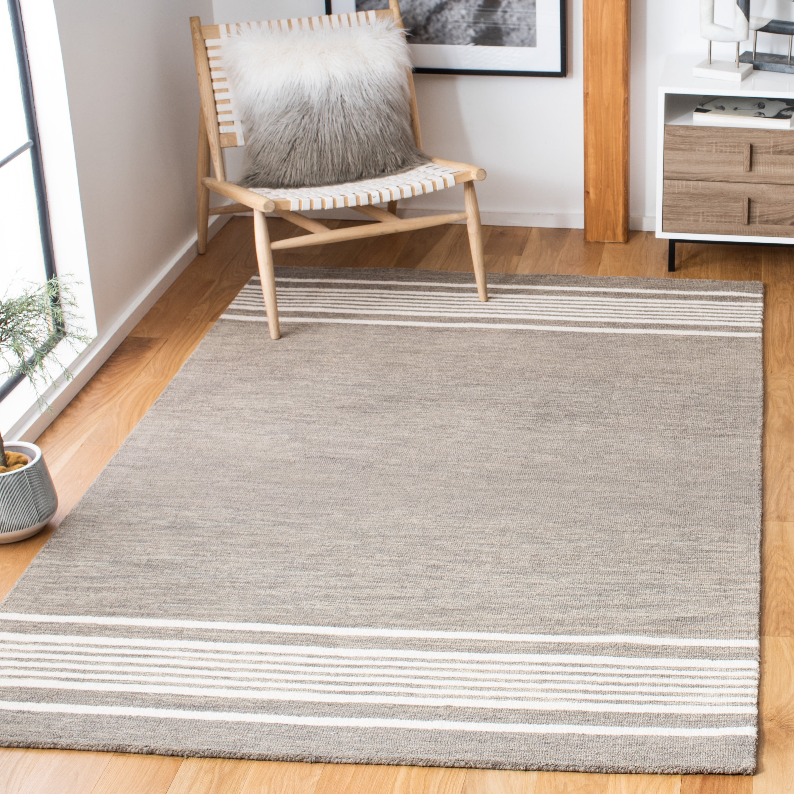 SAFAVIEH Metro Gale Striped Area Rug, Charcoal/Ivory, 6' x 9'