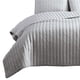 thumbnail image 3 of Juego de ropa de cama Benzara Queen, colcha arrugada de 3 piezas, gris, 3 of 5