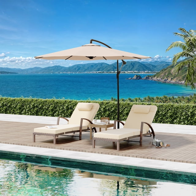 Chaises Longues de Patio Extérieur – Ensemble de 2 Fauteuils Inclinables en Rotin PE Réglables – 5 Positions, Accoudoirs, Roues, Coussins et Oreiller – Pliables pour Jardin au Bord de la Piscine, Rotin Brun à Quatre Lignes + Beige Pâle