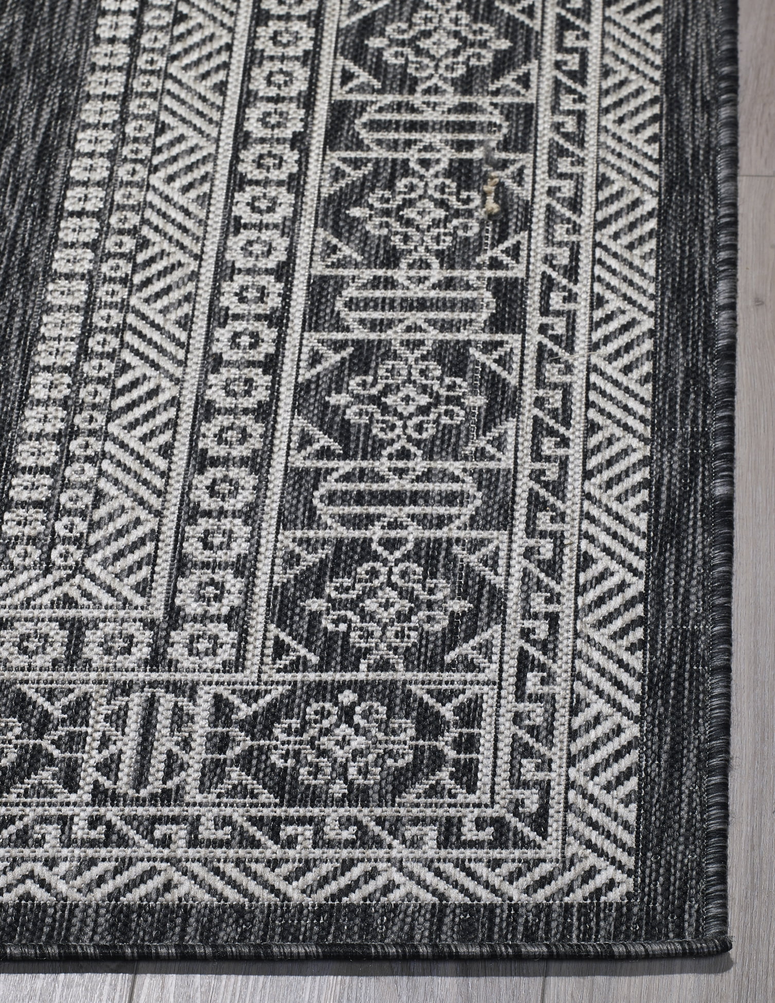 FH Home Flat Woven Outdoor Rug - Waterproof, Easy to Clean, Stain resistant - Premium Polypropylene Yarn - Bordered Moroccan -Porch, Deck, Balcony,Laundry Room - Accra - Charcoal - 2ft 7in x 4ft 11in