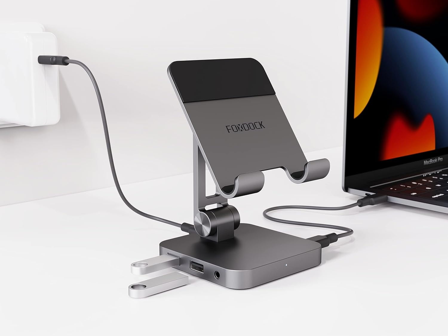 Enhanced 7-in-1 USB-C Docking Station: USB C Hub Charging Stand with 4K HDMI Adapter, Portable 100W PD USB Multiport Dongle, 2x USB 3.0, Card Reader, Audio Jack - Compatible with iPad Pro, MacBook Pro