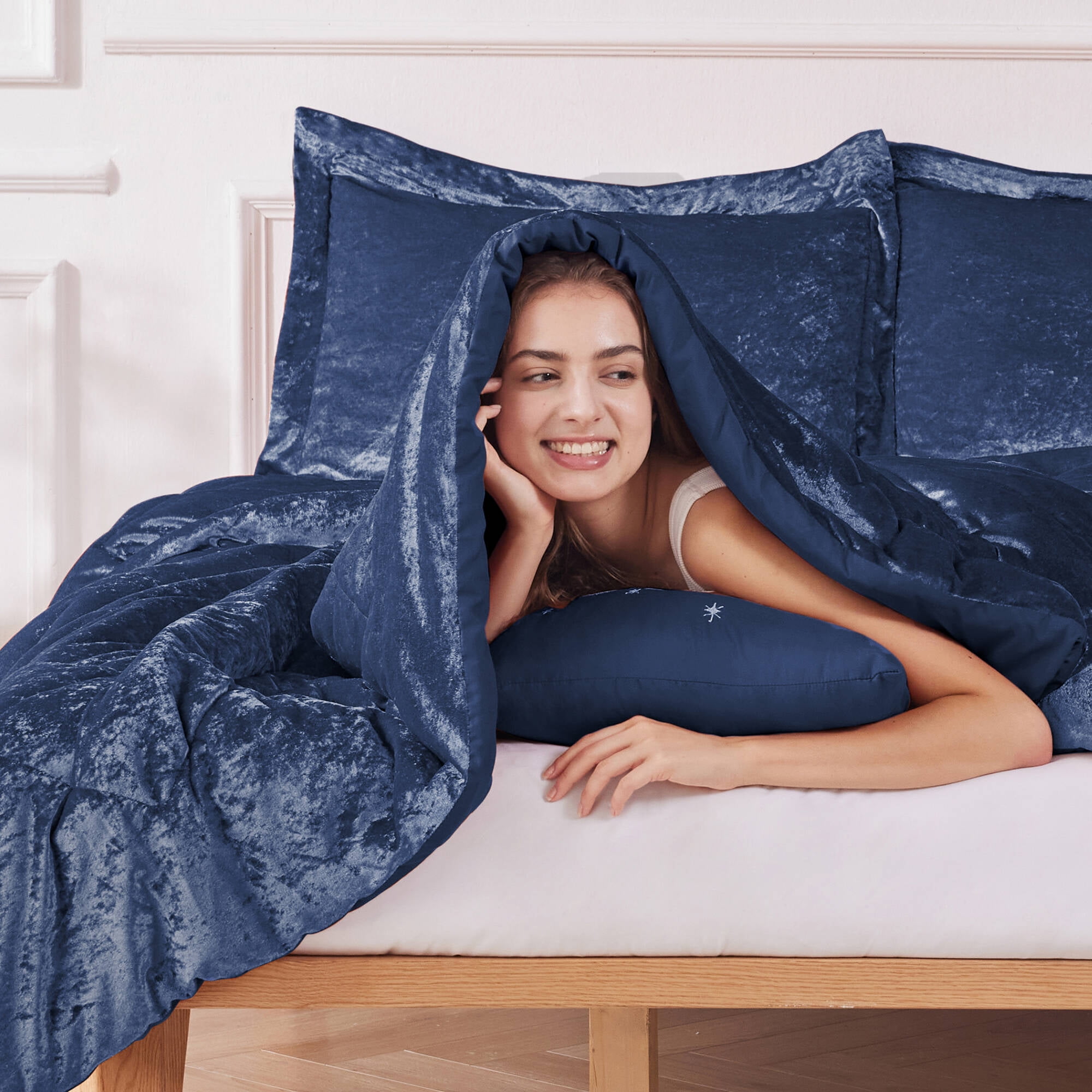 Regency Heights Full/Queen Size Comforter Sets, Velvet Bedding Comforter Set for All Seasons, Navy Bedding Set with Decor Pillow, 4-Piece